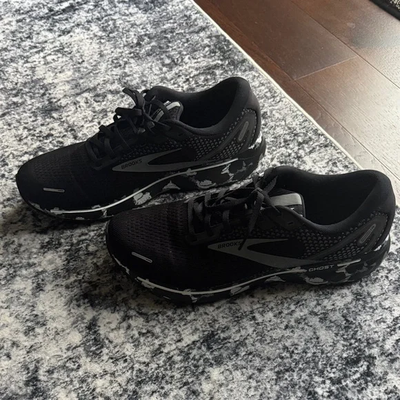 Brooks Ghost 14 size 13 men’s Black and White Sneakers - Picture 10 of 10